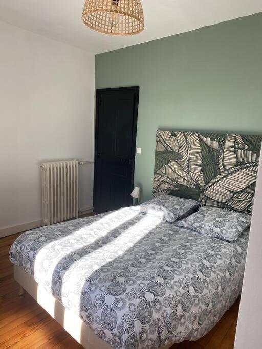 Gite De Tom Et Mag Classe 3 * Clevacances Villa Pontgibaud Eksteriør billede