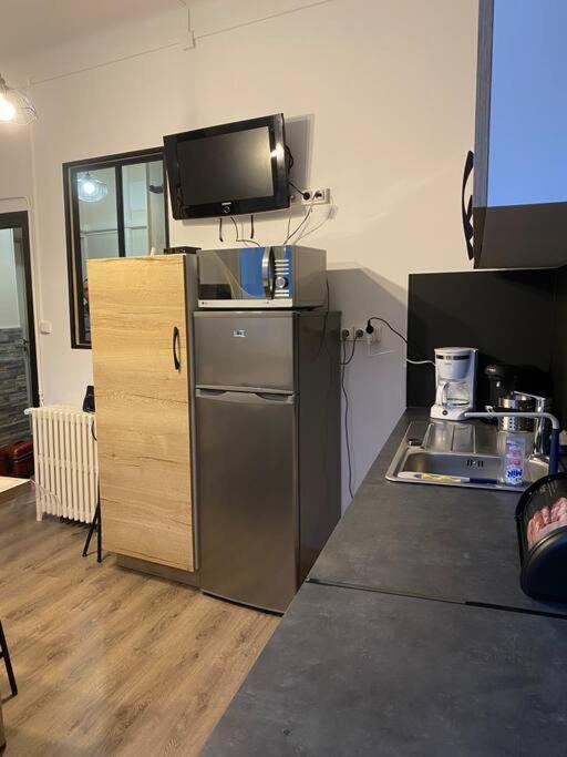 Gite De Tom Et Mag Classe 3 * Clevacances Villa Pontgibaud Eksteriør billede