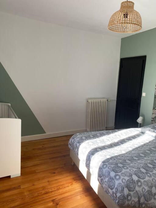 Gite De Tom Et Mag Classe 3 * Clevacances Villa Pontgibaud Eksteriør billede